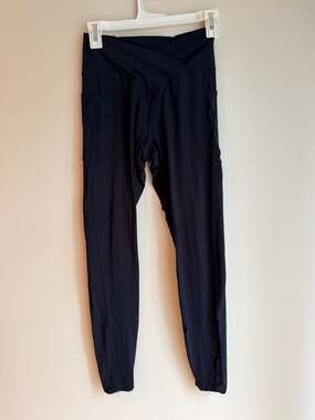 OFFLINE by Aerie Real Me High-Rise 7/8 Leggings Black Size M